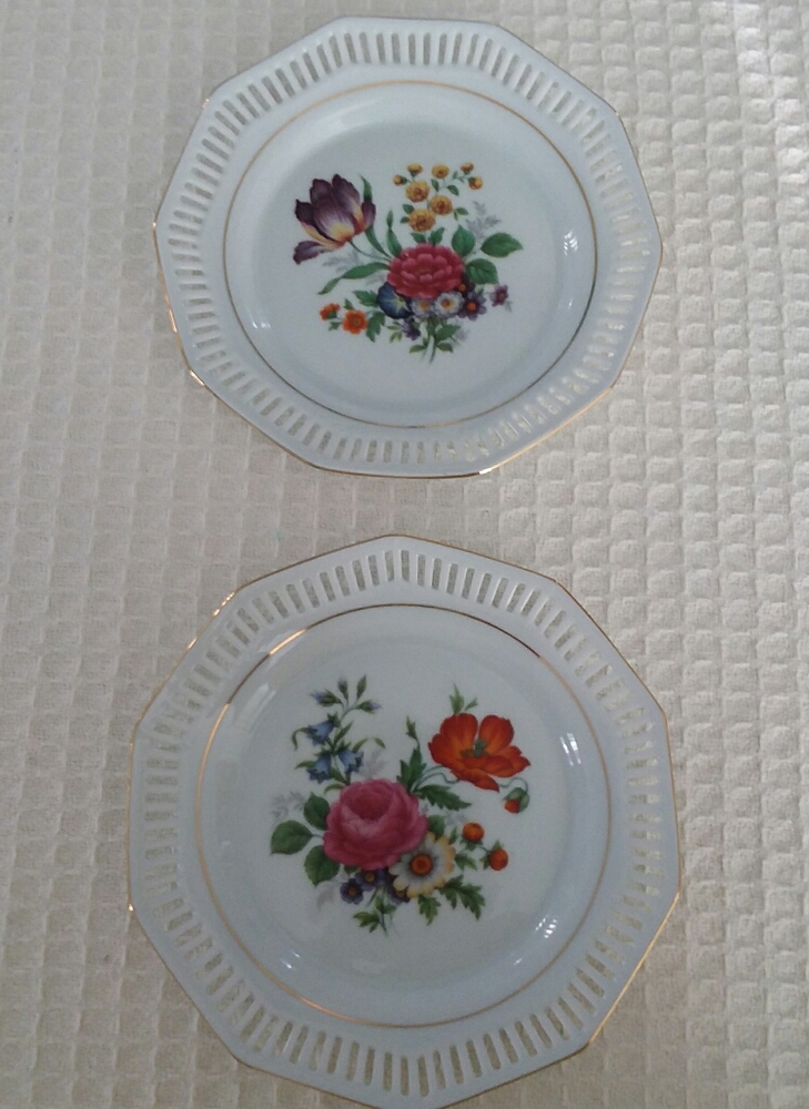 Schwarzenhammer Bavaria Reticulated Floral Plates